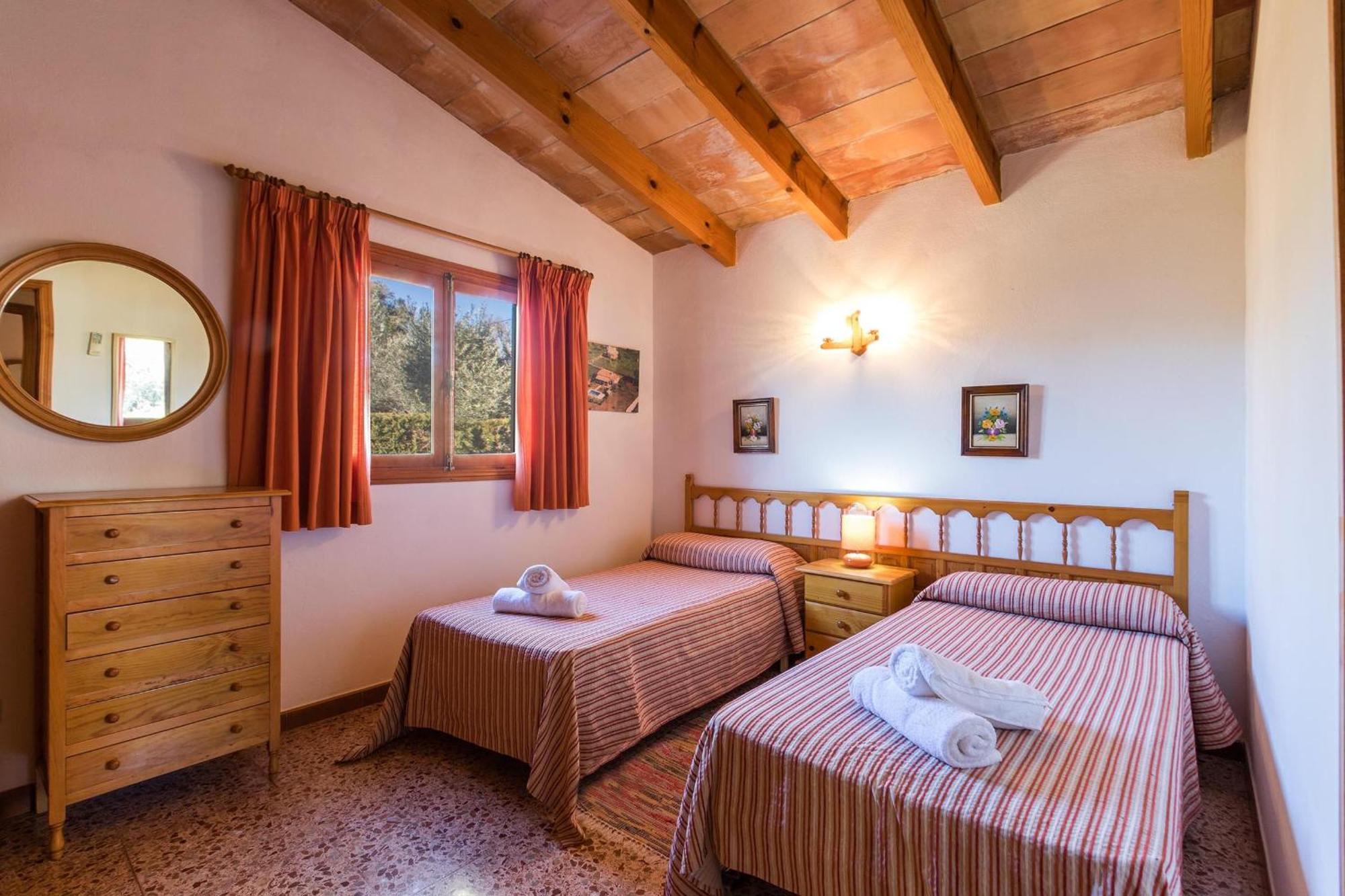 Zweizimmerhaus Mit Schoenen Aussichten In Der Naehe Von Ferienhaus Pollença