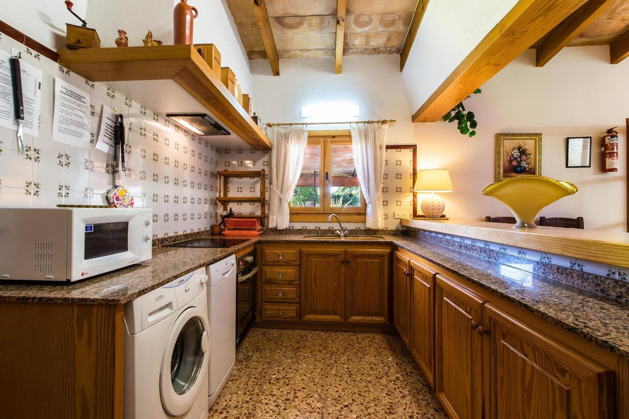 Zweizimmerhaus Mit Schoenen Aussichten In Der Naehe Von